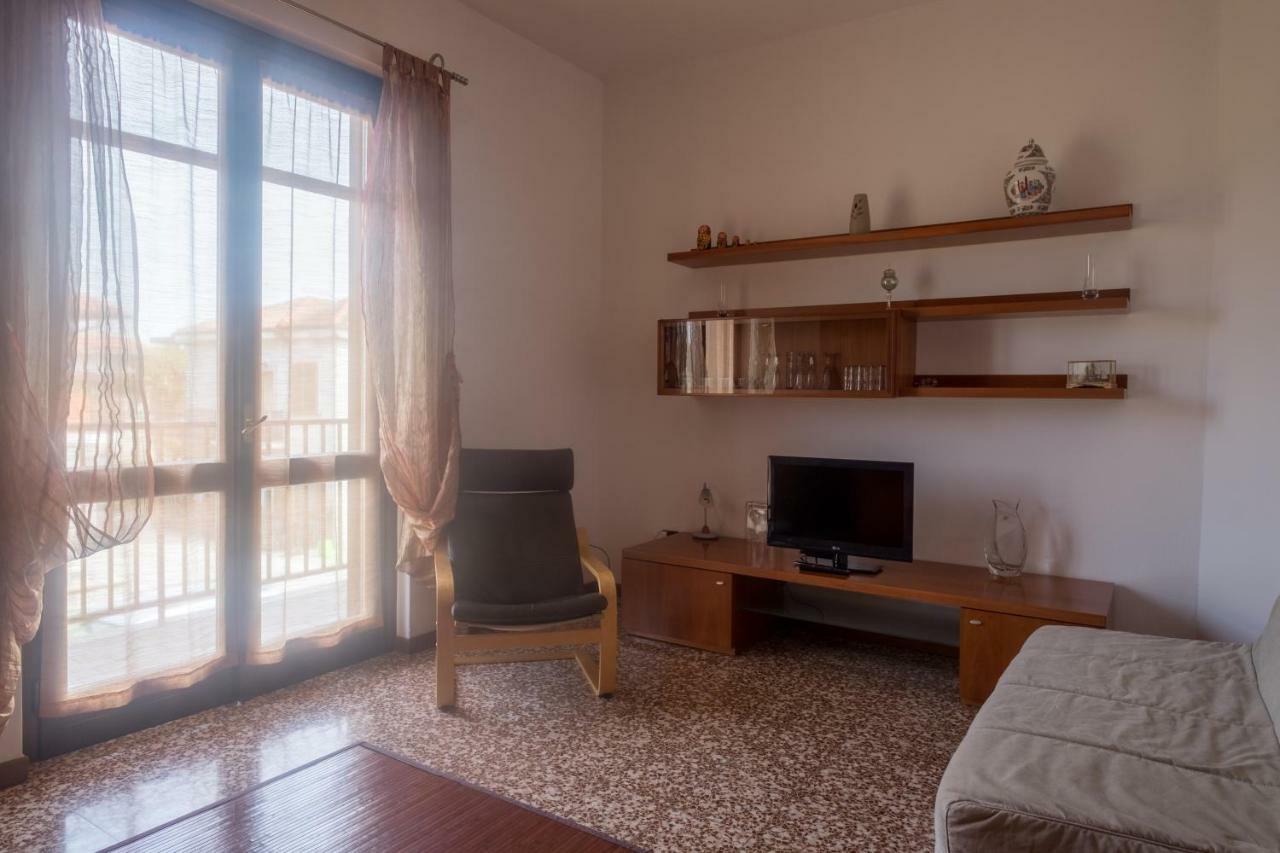 Bareggio B&B Le Camelie المظهر الخارجي الصورة